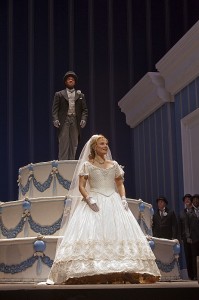 Elina Garanca en op de slagroomtaart Lawrence Brownlee (foto: Ken Howard/Metropolitan Opera).