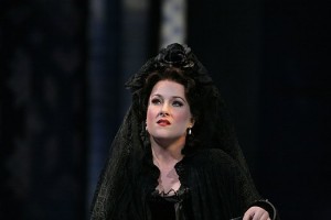 Diana Damrau tijdens een eerder optreden (2006, Die Entführung aus dem Serail - foto: Ken Howard/Metropolitan Opera).