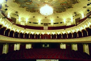 Het Landestheater, één van de podia van de Salzburger Festspiele (foto: Karl Foster).