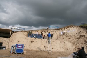 Het openluchttheater op Terschelling in aanbouw (foto: Nationale Reisopera).