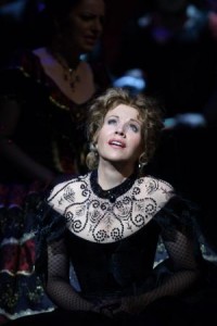 traviatalonden2 Fleming (foto: Catherine Ashmore / Royal Opera House).