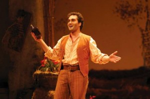 Giuseppe Filianoti als Nemorino in Los Angeles (foto: Los Angeles Opera).