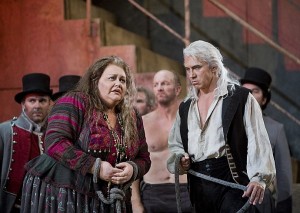 trovatoreSF Stephanie Blythe en Dmitri Hvorostovsky in Il Trovatore (foto: Cory Weaver / San Francisco Opera).