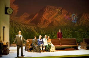 RheingoldReisopera Scène uit Das Rheingold (foto: Marco Borggreve).