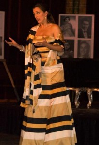 Mylou Mazali tijdens een eerder concert (foto: Roos Westhoff).