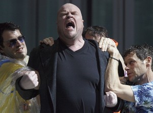 Hartmut Haenchen (conductor), Martin Kusej (director), Martin Zehetgruber (sets), Heide Kastler (costumes), Reinhard Traub (lighting design)