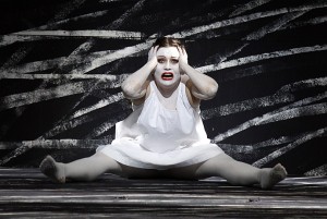 Hartmut Haenchen (conductor), Willy Decker (director), Wolfgang Gussmann (sets), Wolfgang Gussmann & Frauke Schernau (costumes), Friedewalt Degen (lighting design), Kimiho Hulbert (choreography)