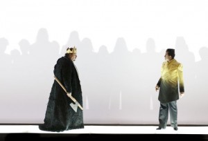 John Nelson (conductor), Ursel Herrmann & Karl-Ernst Herrmann (director), Karl-Ernst Herrmann (sets/costumes/lighting design)