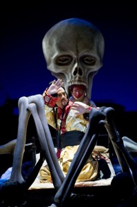 Xian Zhang (conductor), Robert Lepage (director), Sybille Wilson (preparation regie), Carl Fillion (sets), Mara Gottler (costumes), Ãtienne Boucher (light), Michael Curry (marionnettes design), Martin Genest (marionnettes choreography), Caroline Tanguay (preparation marionnettes choreography), Philippe Beau (concept Chinese shadow puppets)