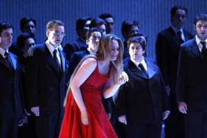 Paolo Carignani (conductor), Willy Decker (director), Wolfgang Gussman (sets), Wolfgang Gussmann&Susana Mendoza (costumes), Hans Toelstede (lighting design), Athol Farmer (choreography), Klaus Bertisch (dramaturgy)