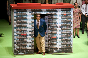 Michael Spyres in de titelrol van Candide (foto: Annemie Augustijns / Vlaamse Opera).