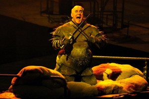 De volledige Ring-uitvoering bij De Nederlandse Opera is de grootste productie die komend seizoen op de agenda staat (foto: scène uit Siegfried / Ruth Walz).