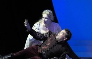 Annick Massis en Aquiles Machado als Juliette en Roméo (foto: Jacky Croisier).