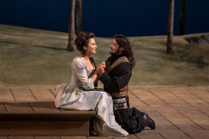 Scène uit Così fan tutte (foto: Marty Sohl / Metropolitan Opera).