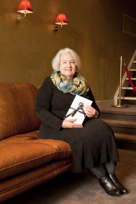Mary Mijnlieff met Libretto (foto: Johanne de Heus).