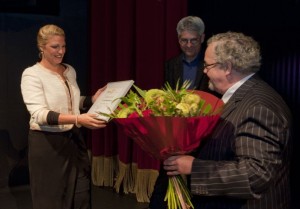 Eén prijs werd al overhandigd: een panel van Brava-kijkers gaf sopraan Deirdre Angenent de allereerste IVC Brava Kijkersprijs (copyright foto: Vincent Nabbe).
