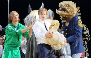 Scène uit Die schweigsame Frau bij de Bayerische Staatsoper (foto: Wilfried Hösl).