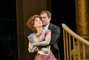 Kelli O'Hara en Alek Shrader in The Merry Widow (foto: Ken Howard / Metropolitan Opera).