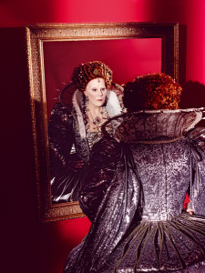 Sondra Radvanovsky als Elisabetta in Roberto Devereux. Radvanovsky zal alle Tudor-koninginnen van Donizetti zingen (foto: Kristian Schuller / Metropolitan Opera).