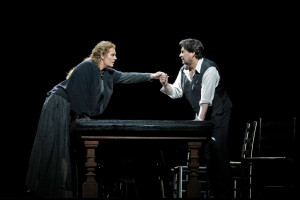 Eva-Maria Westbroek en Marcelo Álvarez in Cavalleria rusticana (foto: Cory Weaver / Metropolitan Opera).