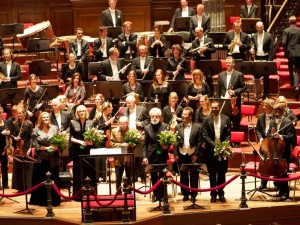 Het slotapplaus afgelopen zaterdag (foto: S. Boerma).