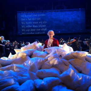 In bed with Mozart  (foto: Operadagen Rotterdam). 