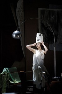 Mojca Erdmann als Lulu bij De Nationale Opera (foto: Clärchen en Matthias Baus).