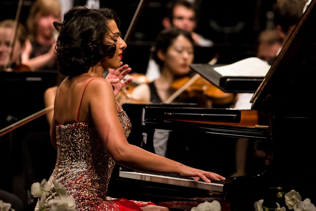 Kathia Buniatishvili liet haar hart spreken in het pianoconcert van Liszt (foto: Nicolas Brodard).