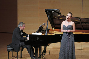 Wolfram Rieger en Brenda Rae in actie (foto: Schubertiade GmbH).