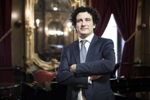 Alain Altinoglu in de Munt (foto: Tine Claerhout / La Monnaie / De Munt).