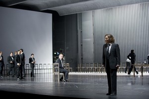 Scène uit Les vêpres Siciliennes bij De Nederlandse Opera, nu Nationale Opera (© Monika Rittershaus).