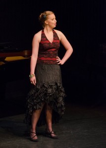 Iris van Wijnen bij het IVC, waar ze in 2014 drie prijzen won (© Internationaal Vocalisten Concours).