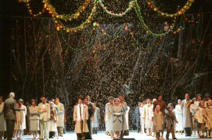 Scène uit La bohème bij de Staatsoper in Berlijn. (© Monika Rittershaus)