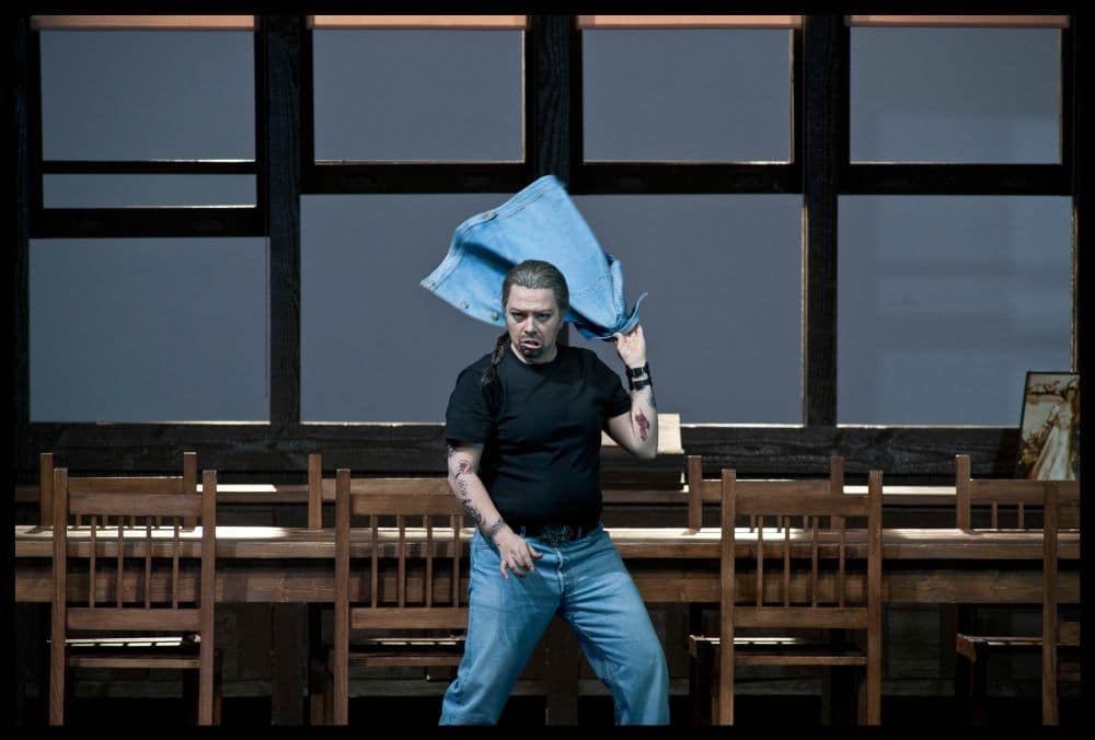 Sonia Prina als Polinesso in Ariodante bij De Nationale Opera. (© Clärchen & Matthias Baus)