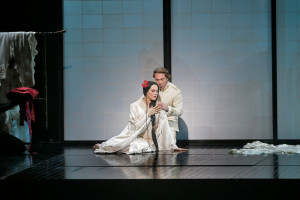 Roberto Alagna en Kristine Opolais in Madama Butterfly. (© Marty Sohl / Metropolitan Opera)