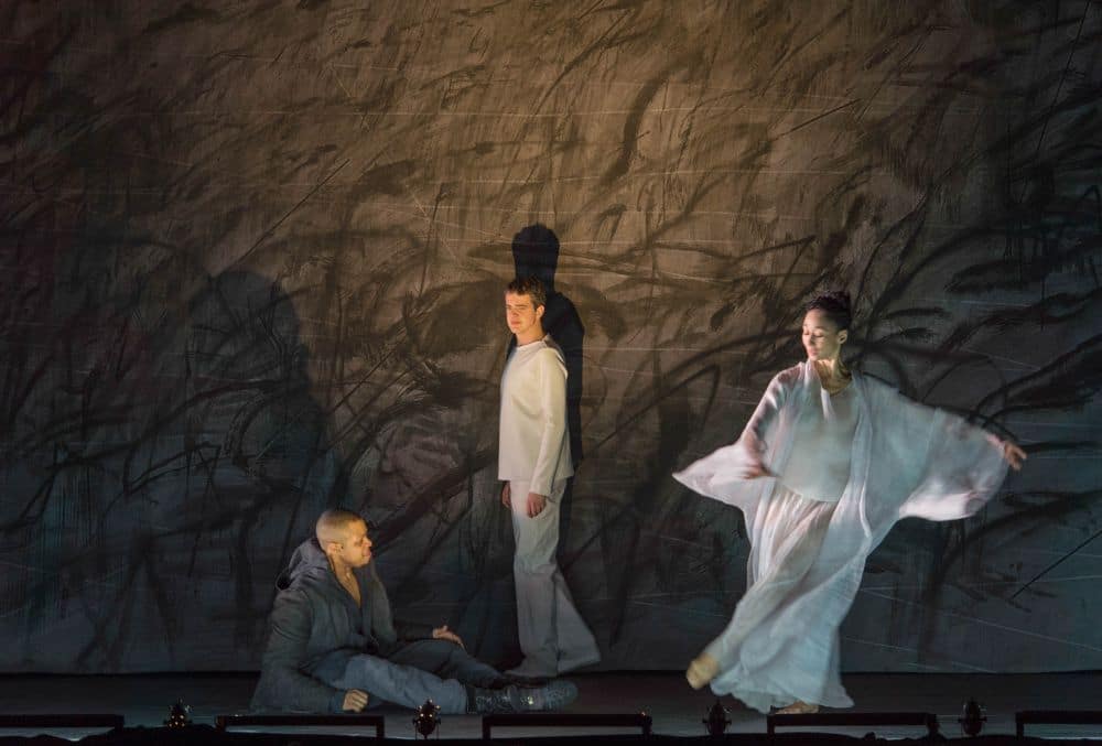 Scène uit Only the Sound Remains, met Davone Tines, Philippe Jaroussky en Nora Kimball-Mentzos. (© Ruth Walz)