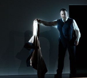 Carlos Álvarez als Jago in Otello. (© Forster)
