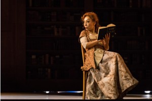 Sumi Jo als Manon Lescaut in Luik. (© Lorraine Wauters / Opéra Royal de Wallonie)