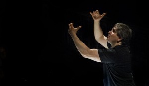 Antonio Pappano in actie. (© Sim Canetty-Clarke)