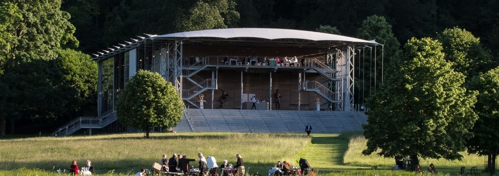 Het Pavilion van Garsington Opera. (© Clive Barda / Garsington Opera)