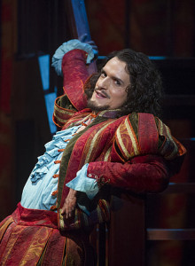 Quirijn de Lang in Kiss me, Kate bij Opera North. (© Alastair Muir / Opera North)