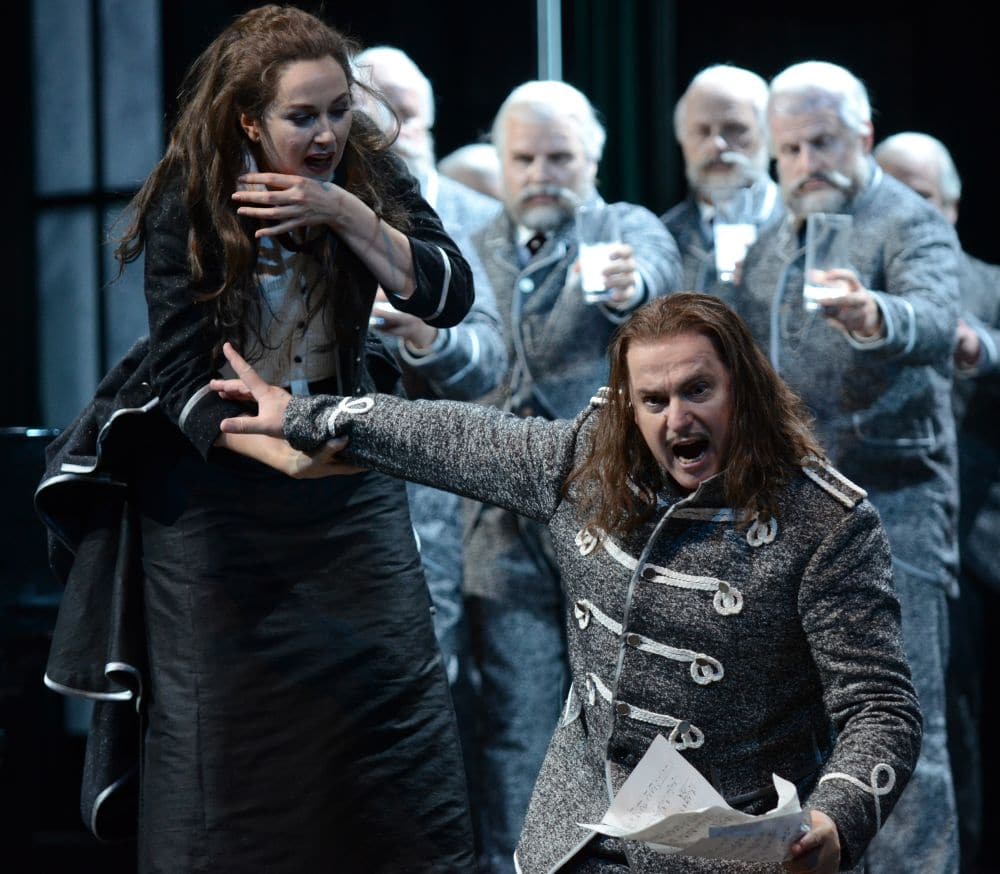 Scène uit Pique Dame. (© Karl en Monika Forster)
