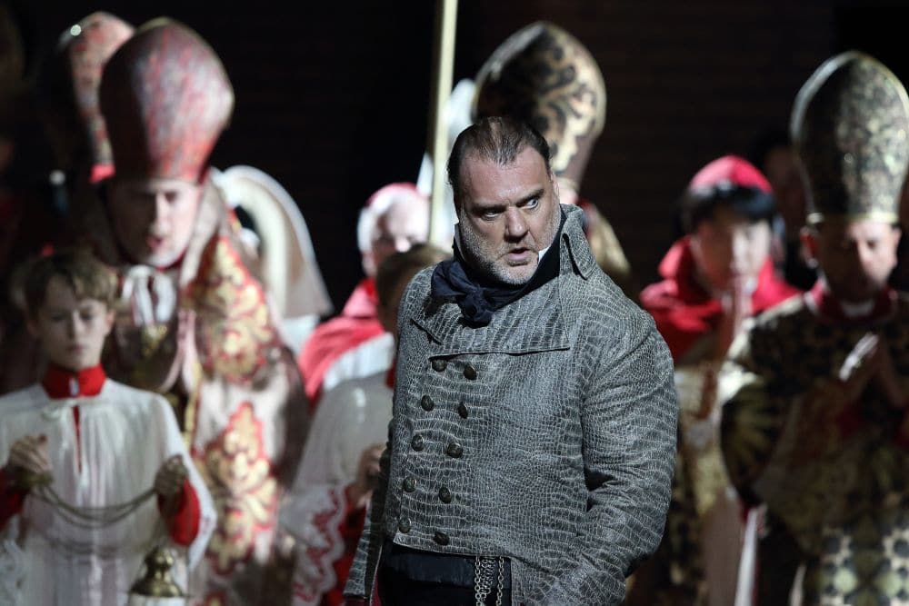 Bryn Terfel als Scarpia in Tosca bij de Bayerische Staatsoper. (© Wilfried Hösl)