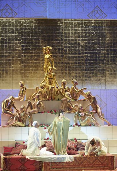 Scène uit Die Liebe der Danae. (© Salzburger Festspiele / Michael Pöhn)