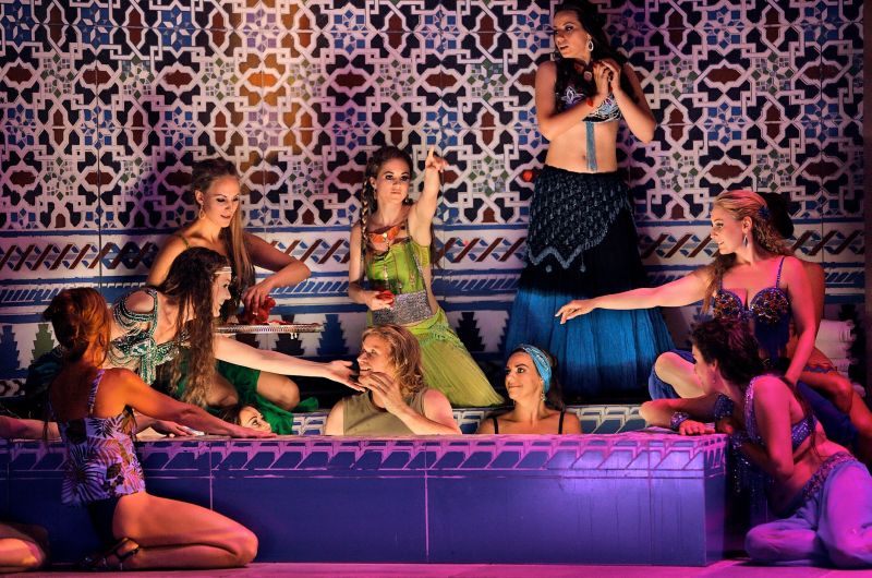 Scène uit Parsifal. (© Bayreuther Festspiele / Enrico Nawrath)