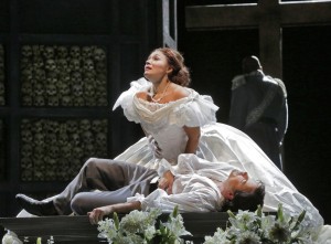 Scène uit Roméo et Juliette bij de Santa Fe Opera. (© Ken Howard)