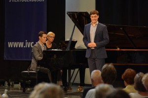 Bariton Henry Neill en zijn pianist Frederick Brown maken het kwartet finalisten vol. (© Hans Hijmering)