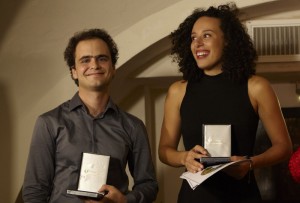 Caroubi en Charvet met hun Eugène Pannebakker Lied Duo Prize Medal. (© Hans Hijmering)