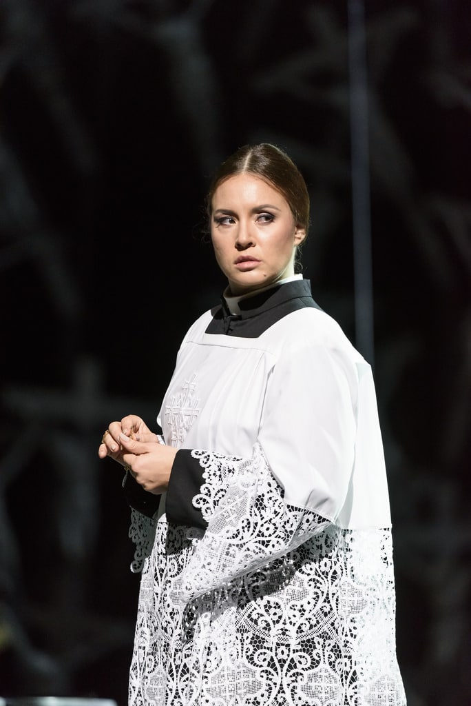 Sonya Yoncheva als Norma bij het Royal Opera House. (© 2016 ROH / Bill Cooper)