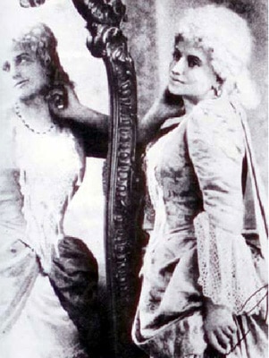 Manon Cesira ferrari